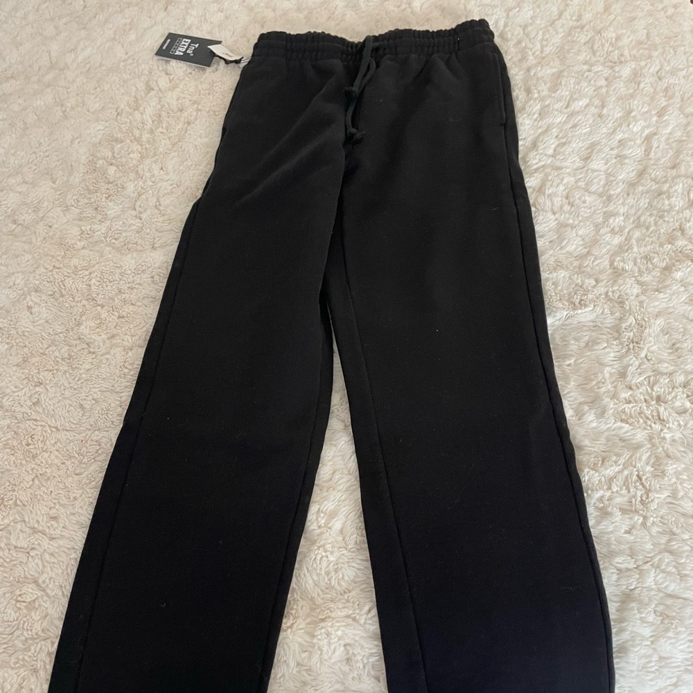 TNA Boyfriend joggers NWT